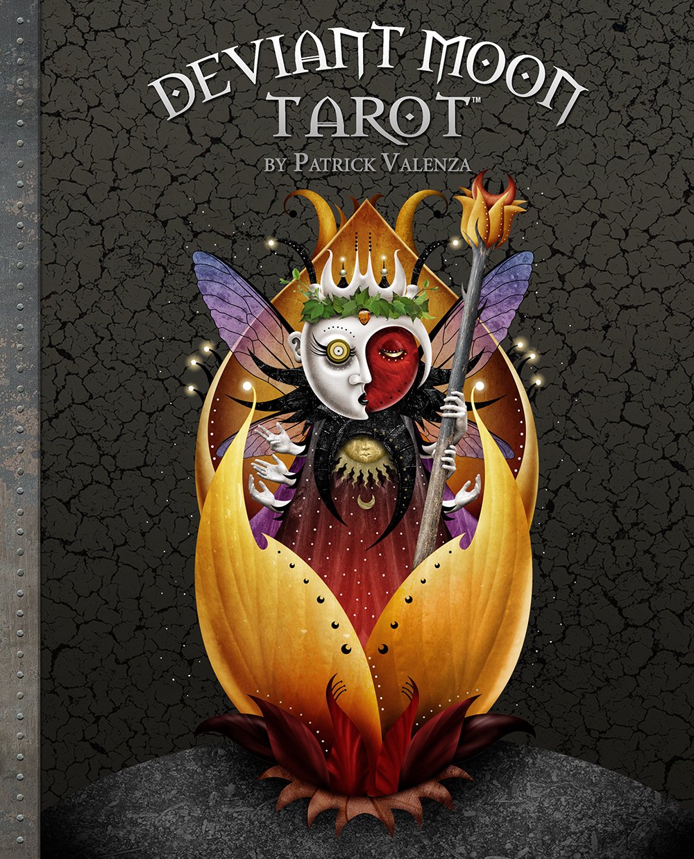 deviant-moon-tarot-book