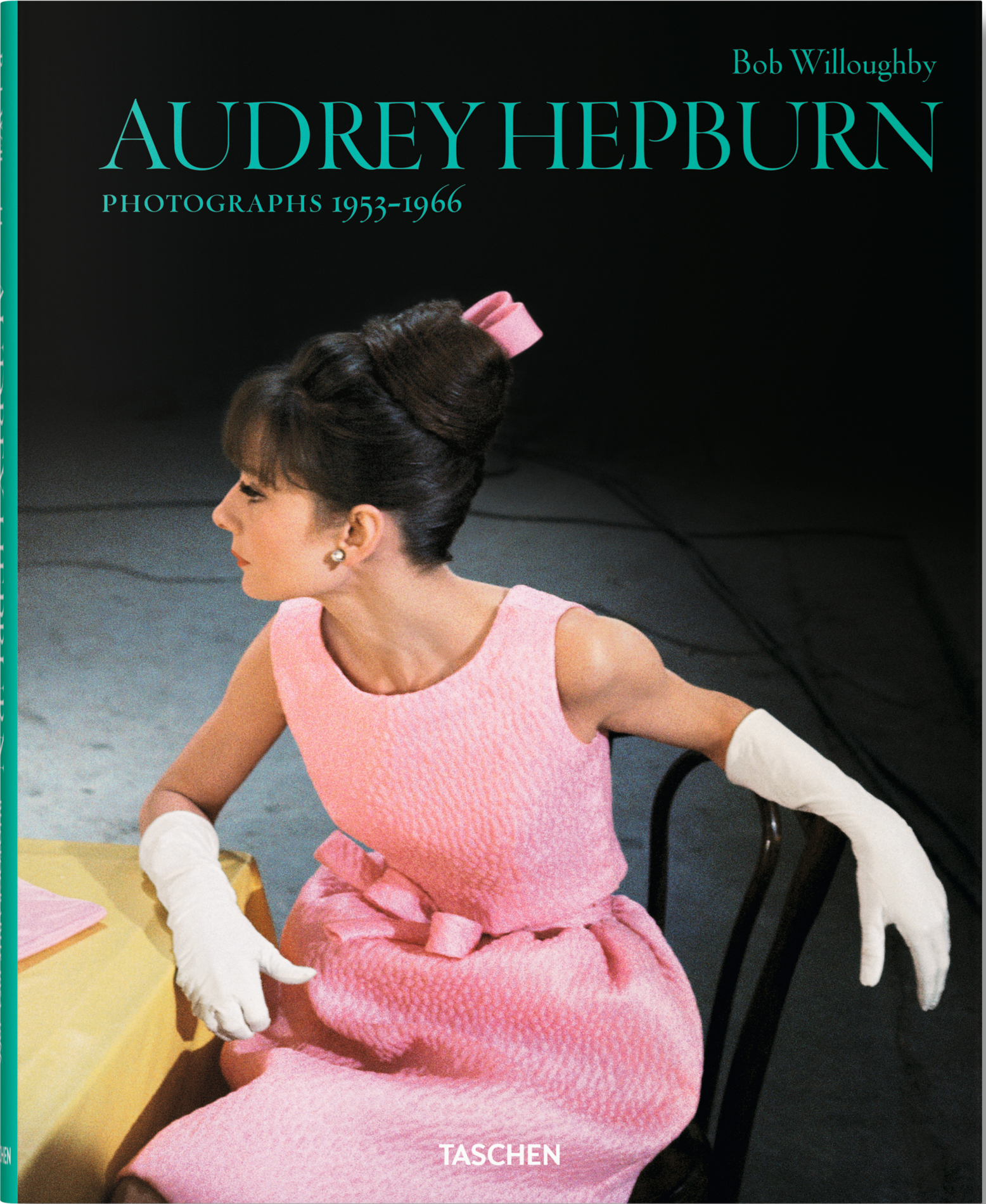 bob-willoughby-audrey-hepburn