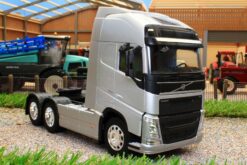 1:32 VOLVO FH ( 6X4) FREE WHEEL DIE CAST WITH PLASTIC EACH WINDOW BOX